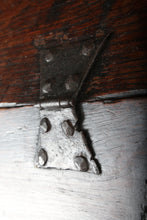 Load image into Gallery viewer, English Oak Bible Box c.1724