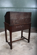 Load image into Gallery viewer, English Oak Bible Box c.1724