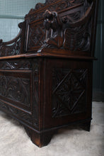 Load image into Gallery viewer, English Carved Oak Settle c.1880