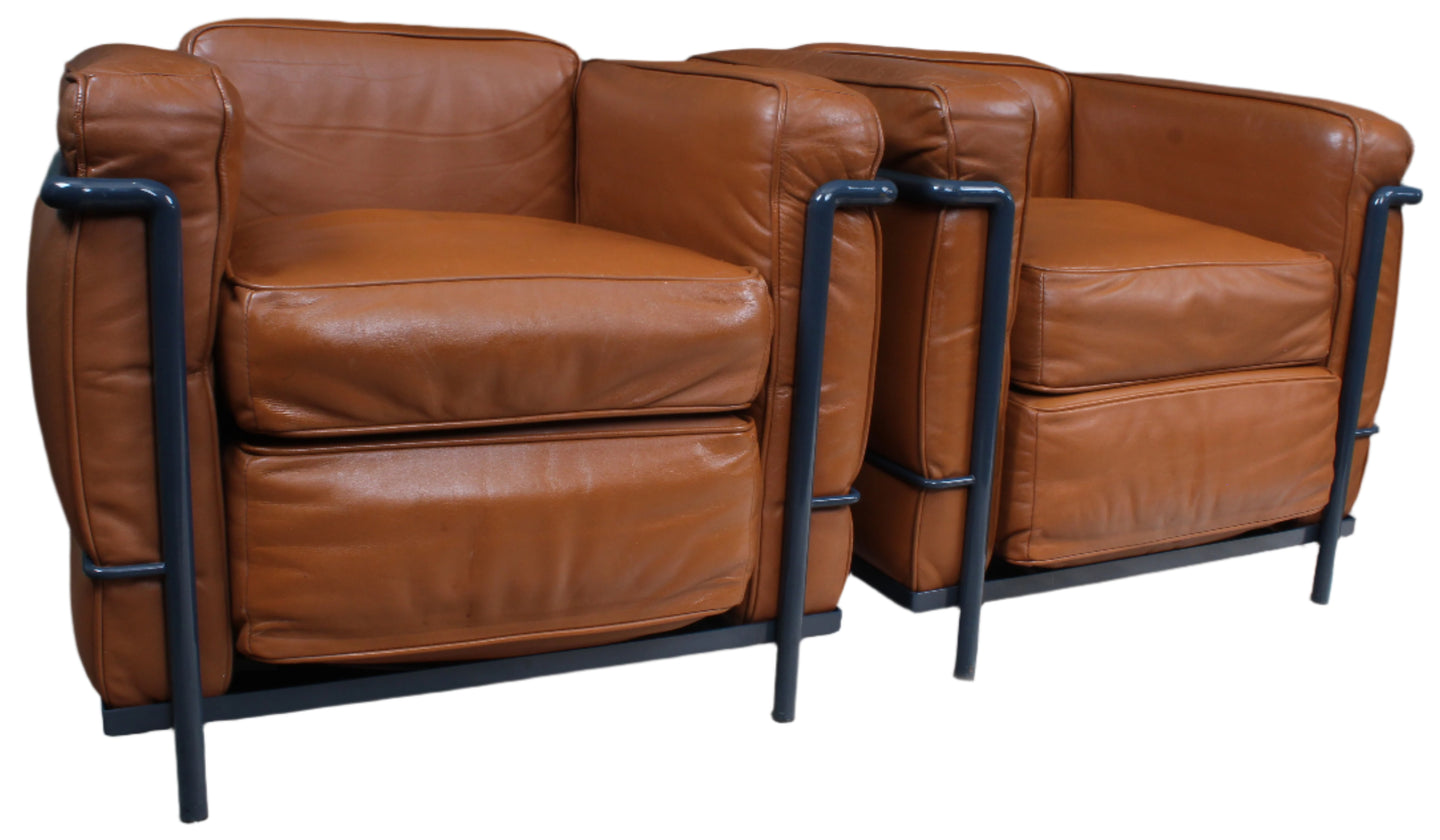 Pair Leather Chairs LC2 Le Corbusier for Cassina Style