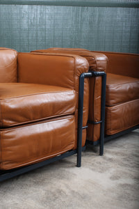 Pair Leather Chairs LC2 Le Corbusier for Cassina Style