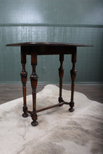 Load image into Gallery viewer, English Oak Occasional Table c.1900
