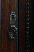 Load image into Gallery viewer, English Oak Sideboard c.1900