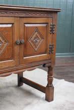 Load image into Gallery viewer, English Oak Cabinet