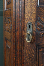 Load image into Gallery viewer, English Oak Hallrobe c.1900