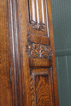 Load image into Gallery viewer, English Oak Hallrobe c.1900