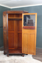 Load image into Gallery viewer, English Oak Hallrobe c.1900