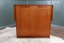 Load image into Gallery viewer, English Meredew Cocktail Bar c.1960