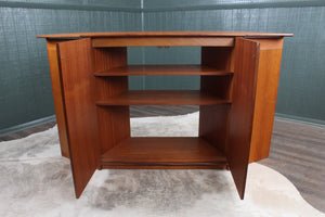 English Meredew Cocktail Bar c.1960