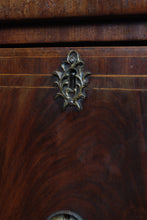 Load image into Gallery viewer, English Regency Mahogany Sideboard 19th century