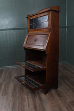 Load image into Gallery viewer, English Oak Bookcase c.1900