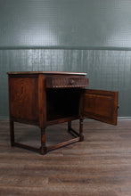 Load image into Gallery viewer, English Oak Cupboard c.1900