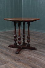 Load image into Gallery viewer, English Oak Occasional Table