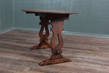 Load image into Gallery viewer, English Oak Dropleaf Coffee Table