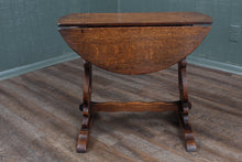 Load image into Gallery viewer, English Oak Dropleaf Coffee Table