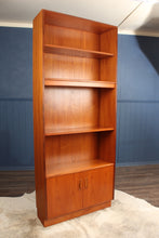 Load image into Gallery viewer, English Midcentury Bookcase by GPlan c.1960