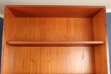 Load image into Gallery viewer, English Midcentury Bookcase by GPlan c.1960