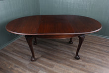 Load image into Gallery viewer, English Mahogany Extending Dining Table c.1910