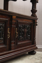 Load image into Gallery viewer, English Oak stamped Gillow &amp; Co Server c.1890