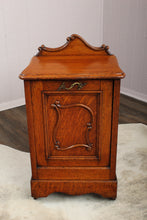 Load image into Gallery viewer, English Oak Coal Hod c.1890