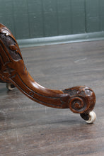 Load image into Gallery viewer, English Burl Walnut Loo Table c.1880