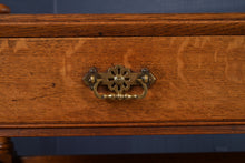 Load image into Gallery viewer, English Oak Server c.1900