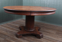 Load image into Gallery viewer, American Oak Pedestal Table c.1900