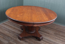 Load image into Gallery viewer, American Oak Pedestal Table c.1900