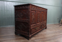 Load image into Gallery viewer, Early Georgian English Oak Mule Chest c.1750