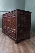 Load image into Gallery viewer, Early Georgian English Oak Mule Chest c.1750