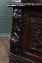 Load image into Gallery viewer, English Carved Oak Bench c.1850