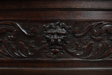Load image into Gallery viewer, English Carved Oak Bench c.1850