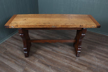 Load image into Gallery viewer, English Elm Expanding Table c.1900