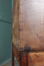 Load image into Gallery viewer, English George III Mahogany Corner Washstand c.1830