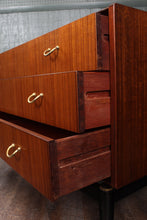 Load image into Gallery viewer, English GPlan Chest c.1960