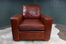 Load image into Gallery viewer, English Leather Chair