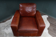 Load image into Gallery viewer, English Leather Chair
