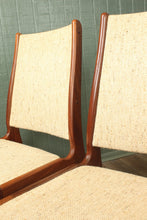 Load image into Gallery viewer, English Midcentury Chairs set of 4