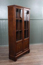 Load image into Gallery viewer, English Oak Bookcase c.1900