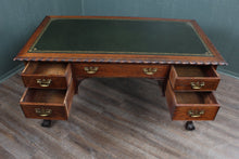 Load image into Gallery viewer, English Oak Leather Top Desk c.1900