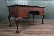 Load image into Gallery viewer, English Oak Leather Top Desk c.1900