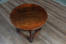 Load image into Gallery viewer, English Solid Oak Coffee Table