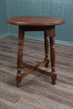 Load image into Gallery viewer, English Solid Oak Pub Table c.1900