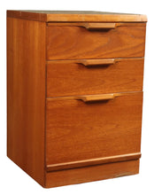 Load image into Gallery viewer, English Teak Midcentury Chest c.1960