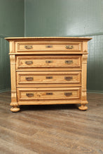 Load image into Gallery viewer, English Victorian Pine Chest c.1880