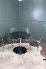 Load image into Gallery viewer, English Vintage Table and Chairs