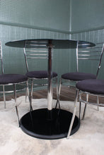 Load image into Gallery viewer, English Vintage Table and Chairs