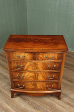 Load image into Gallery viewer, Petite English Mahogany Chest