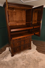 Load image into Gallery viewer, English Mahogany Linen Press c.1890 - The Barn Antiques